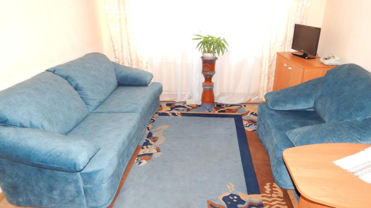 Akademicheskaya Hotel Minsk Exteriör bild