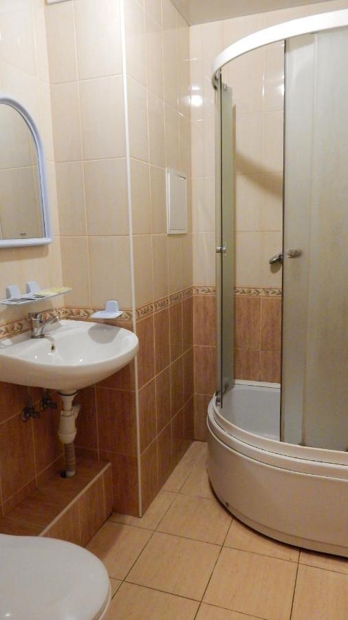 Akademicheskaya Hotel Minsk Exteriör bild